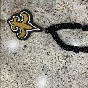Show off pride with  New Orleans Saints Oversized Chain Logo Necklace! We WON!